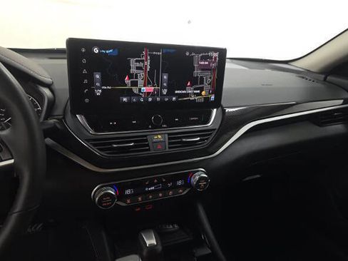 Used 2025 Nissan Altima 2.5 SR image 8