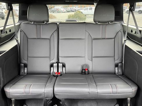 Used 2024 Chevrolet Suburban RST image 18