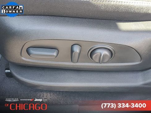 Used 2025 Chevrolet Blazer LT FWD image 17