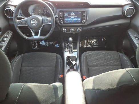 Used 2024 Nissan Kicks SV FWD image 11