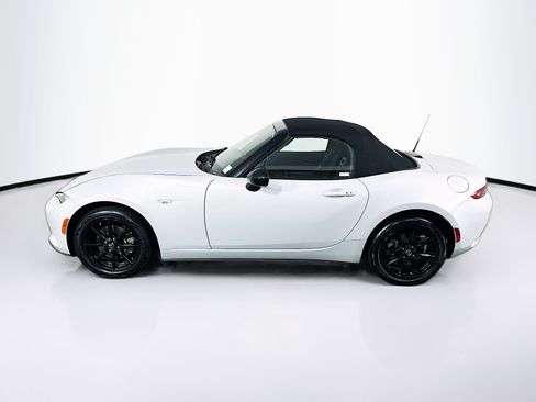 Used 2019 MAZDA MX-5 Miata Sport w/ I-ACTIVSENSE Sport Package RWD image 4