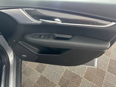 Used 2025 Cadillac XT5 Sportv w/ Technology Package AWD/4WD image 24