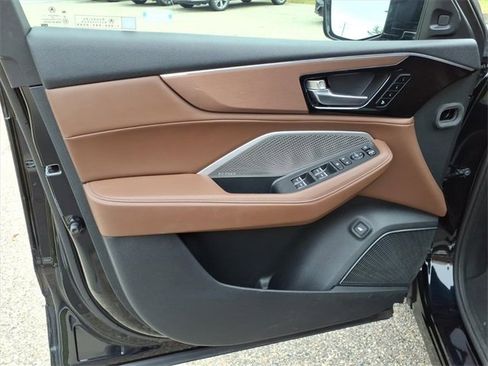 Used 2023 Acura MDX SH-AWD w/ Technology Package image 16