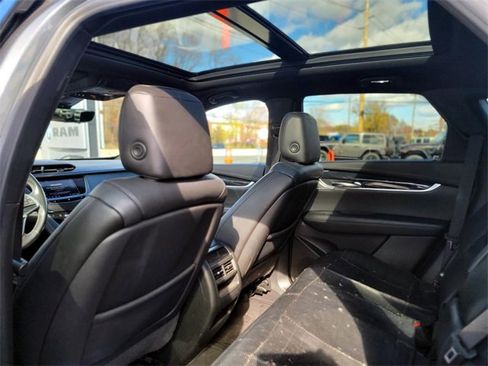 Used 2020 Cadillac XT5 Premium Luxury image 13