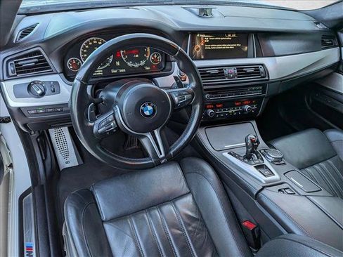 Used 2016 BMW M5 RWD image 9