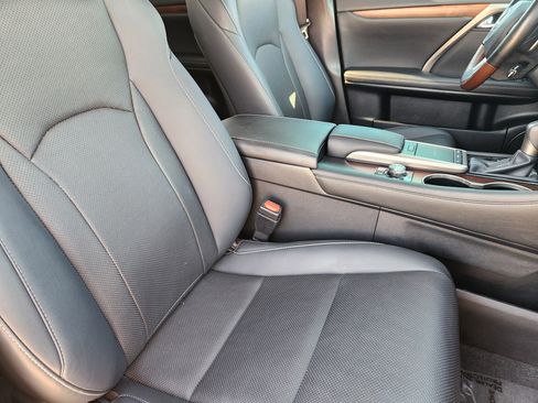 Used 2020 Lexus RX 350L FWD w/ Premium Package image 15