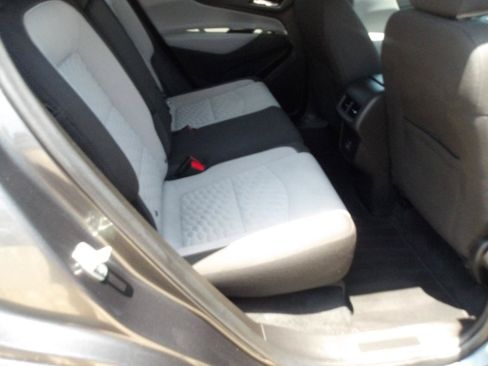 Used 2020 Chevrolet Equinox LS w/ LS Convenience Package FWD image 8