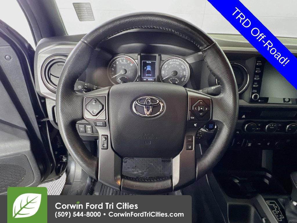 Used 2022 Toyota Tacoma TRD Off-Road w/ Technology Package AWD/4WD image 8