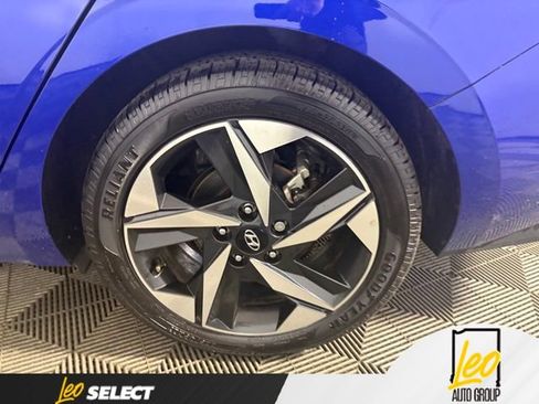 Used 2023 Hyundai Elantra SEL w/ Convenience Package FWD image 21