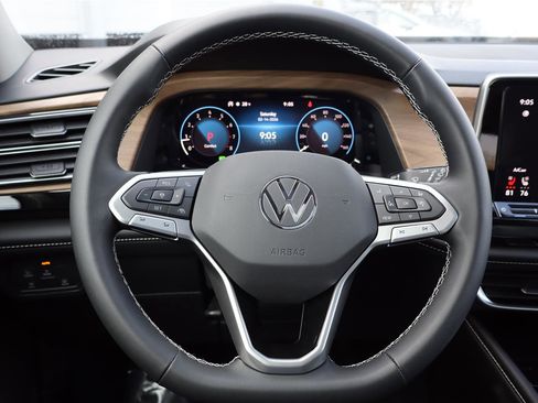 New 2026 Volkswagen Atlas SE image 15