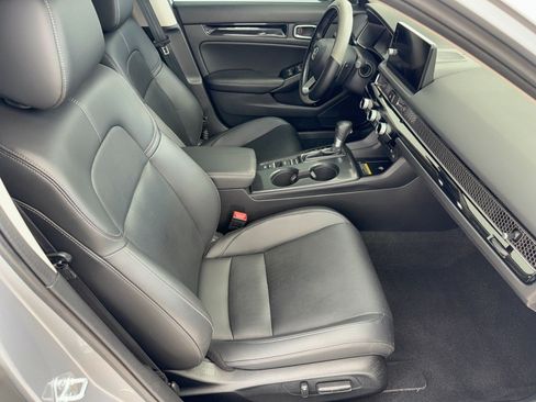 Used 2022 Honda Civic Touring image 30