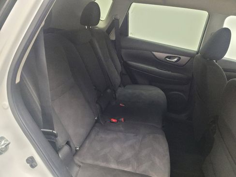 Used 2016 Nissan Rogue S w/ Appearance Package image 19