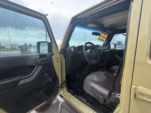 Used 2013 Jeep Wrangler Unlimited Sport AWD/4WD image 11