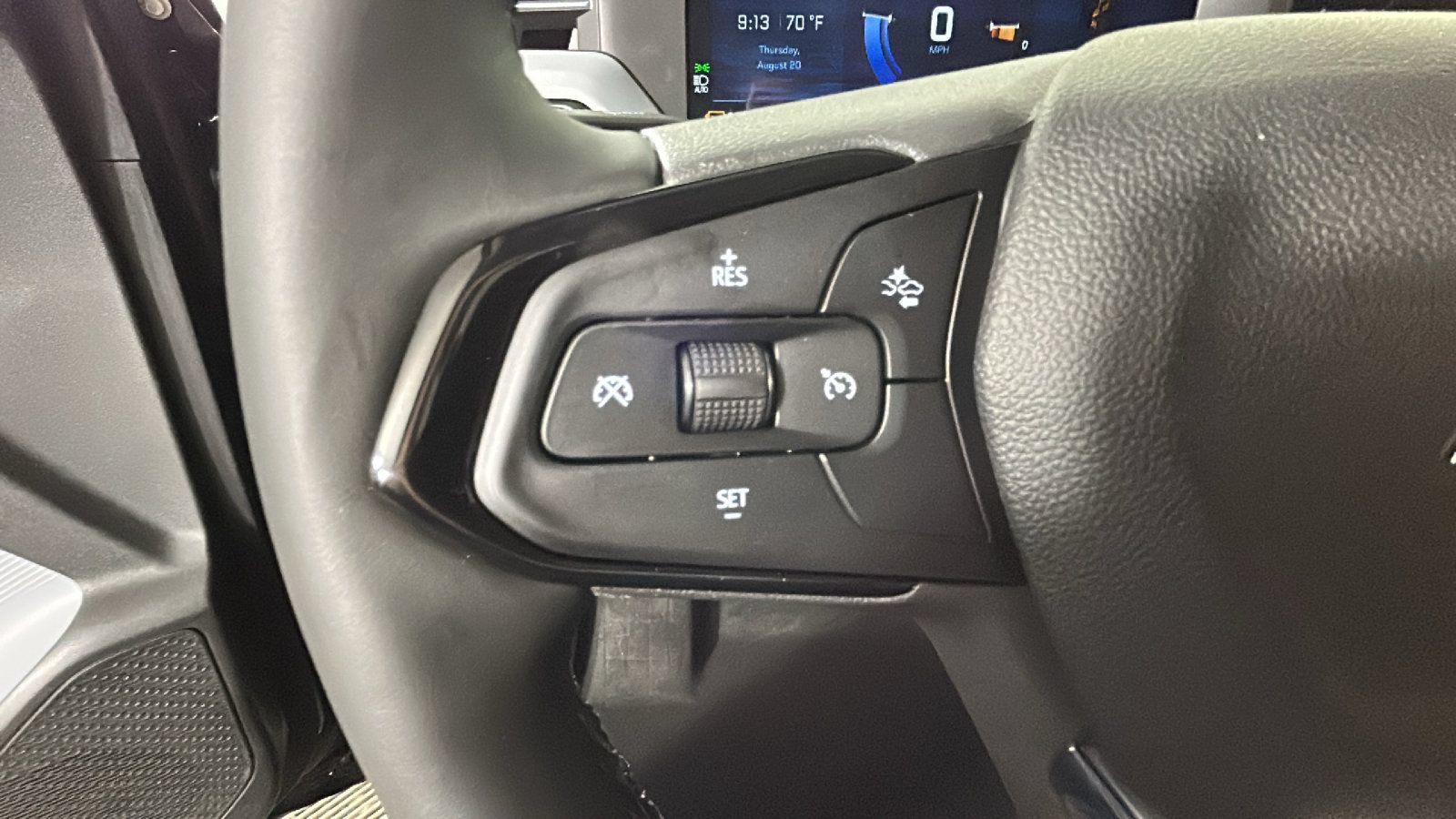 Used 2027 Chevrolet Bolt RS FWD image 18
