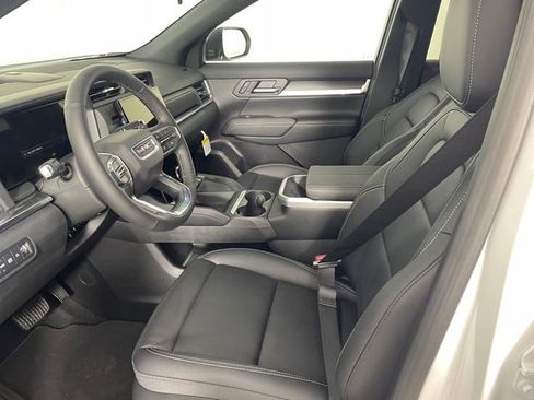 New 2026 GMC Terrain Elevation w/ Elevation Premium Package FWD image 2