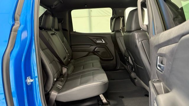 Used 2026 Chevrolet Silverado EV LT AWD/4WD image 30