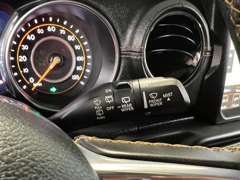 Used 2022 Jeep Wrangler Unlimited Sahara image 36