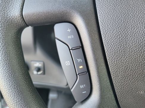 New 2025 Chevrolet Express 2500 Work Van w/ Driver Convenience Package image 7