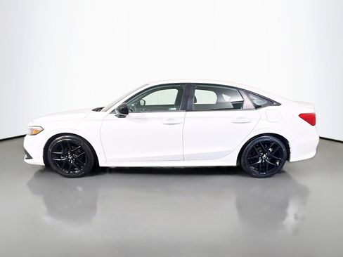 Used 2023 Honda Civic Sport image 6