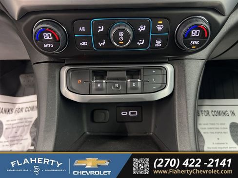 Used 2023 GMC Acadia SLE w/ Driver Convenience Package image 30