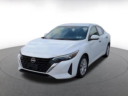 Used 2025 Nissan Sentra S image 6