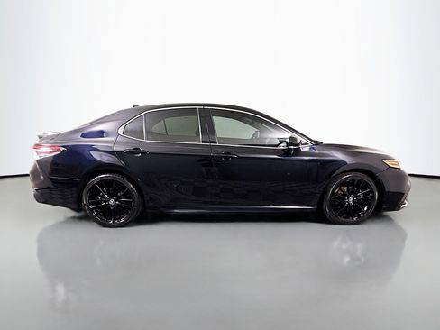 Used 2021 Toyota Camry XSE FWD image 11