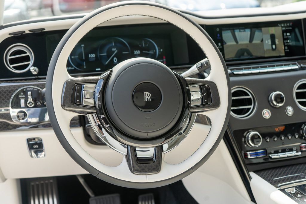 New 2027 Rolls-Royce Cullinan Black Badge AWD/4WD image 19