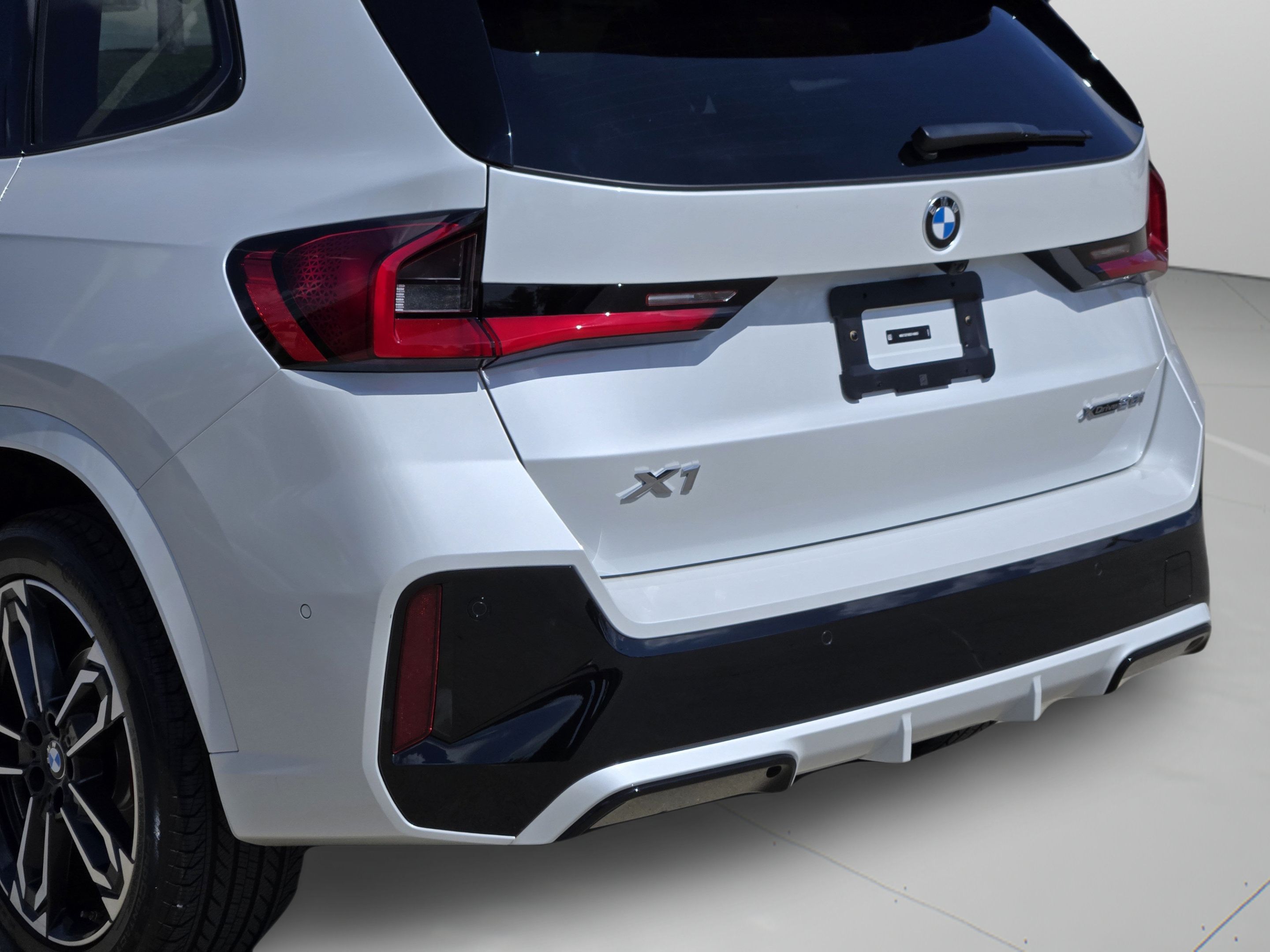Used 2025 BMW X1 xDrive28i w/ Premium Package AWD/4WD image 17