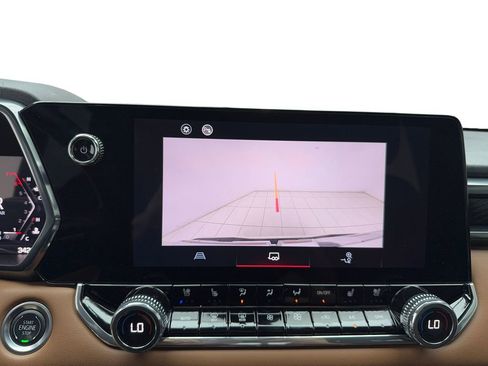 Used 2024 GMC Canyon AT4 w/ AT4 Premium Package image 32