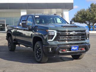 New 2026 Chevrolet Silverado 2500 LT w/ Trail Boss Package video 2