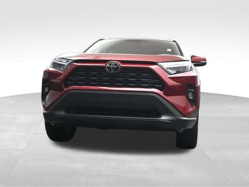 Used 2022 Toyota RAV4 XLE Premium FWD image 17