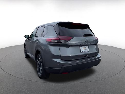 Used 2025 Nissan Rogue SV FWD image 11
