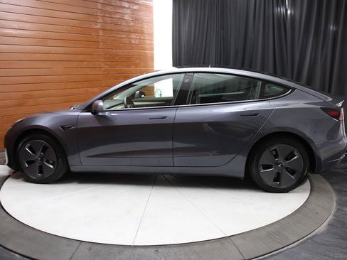 Used 2022 Tesla Model 3 Long Range AWD/4WD image 8