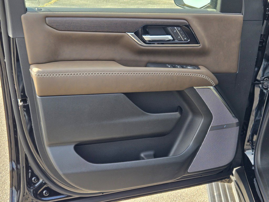 New 2027 GMC Yukon Denali Ultimate w/ LPO, Floor Liner Package AWD/4WD image 39