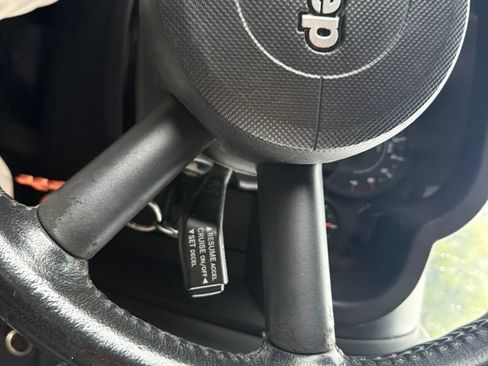 Used 2008 Jeep Wrangler X AWD/4WD image 2