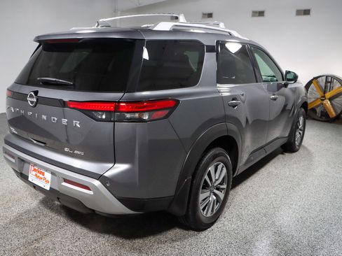 Used 2022 Nissan Pathfinder SL image 7