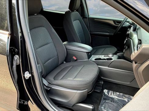 Certified 2025 Ford Escape Active FWD image 31