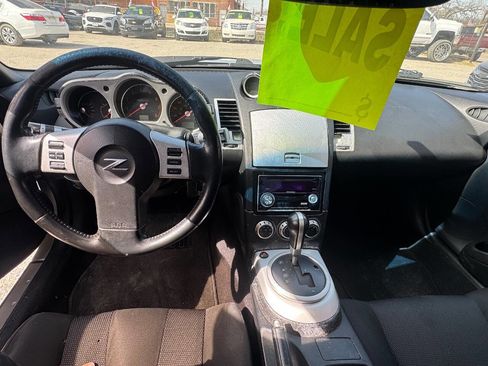 Used 2006 Nissan 350Z Enthusiast w/ (K96) Aerodynamics Pkg image 12