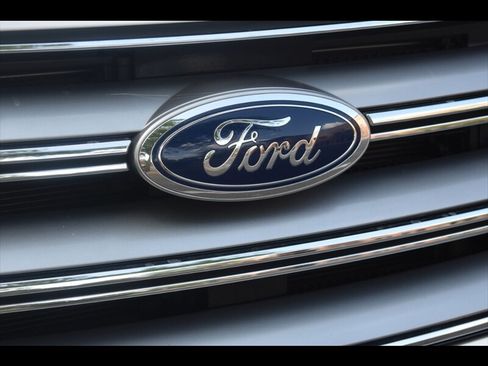 Used 2018 Ford Edge SEL FWD image 45