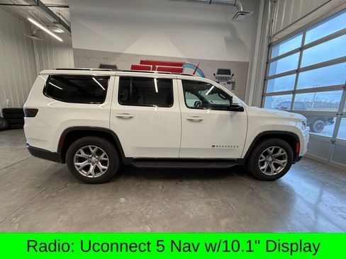 Used 2022 Jeep Wagoneer Series II image 3