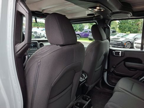Used 2023 Jeep Wrangler Unlimited Sport AWD/4WD image 21