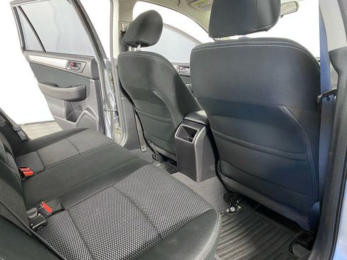 Used 2017 Subaru Outback 2.5i AWD/4WD image 18