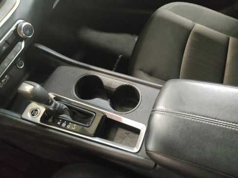 Used 2025 Nissan Altima 2.5 SV FWD image 26