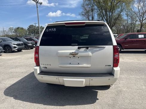 Used 2010 Chevrolet Tahoe LTZ RWD image 19