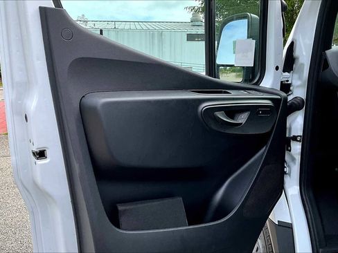 New 2025 Mercedes-Benz Sprinter 2500 image 12