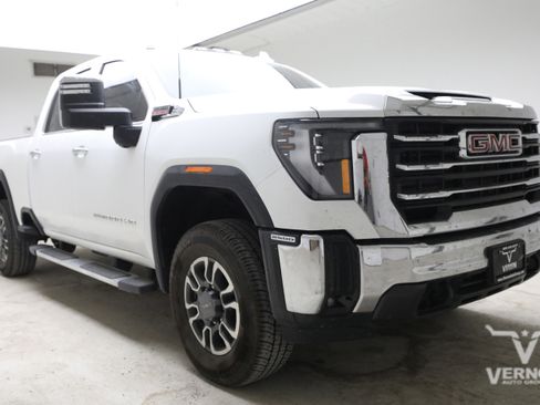 Used 2025 GMC Sierra 2500 SLT w/ SLT Convenience Package AWD/4WD image 6