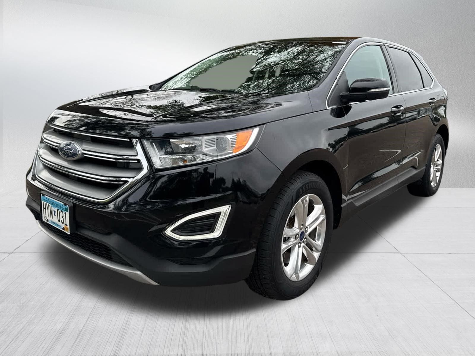 Used 2016 Ford Edge SEL w/ Equipment Group 201A AWD/4WD image 3