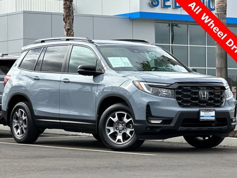 Used 2022 Honda Passport TrailSport image 2