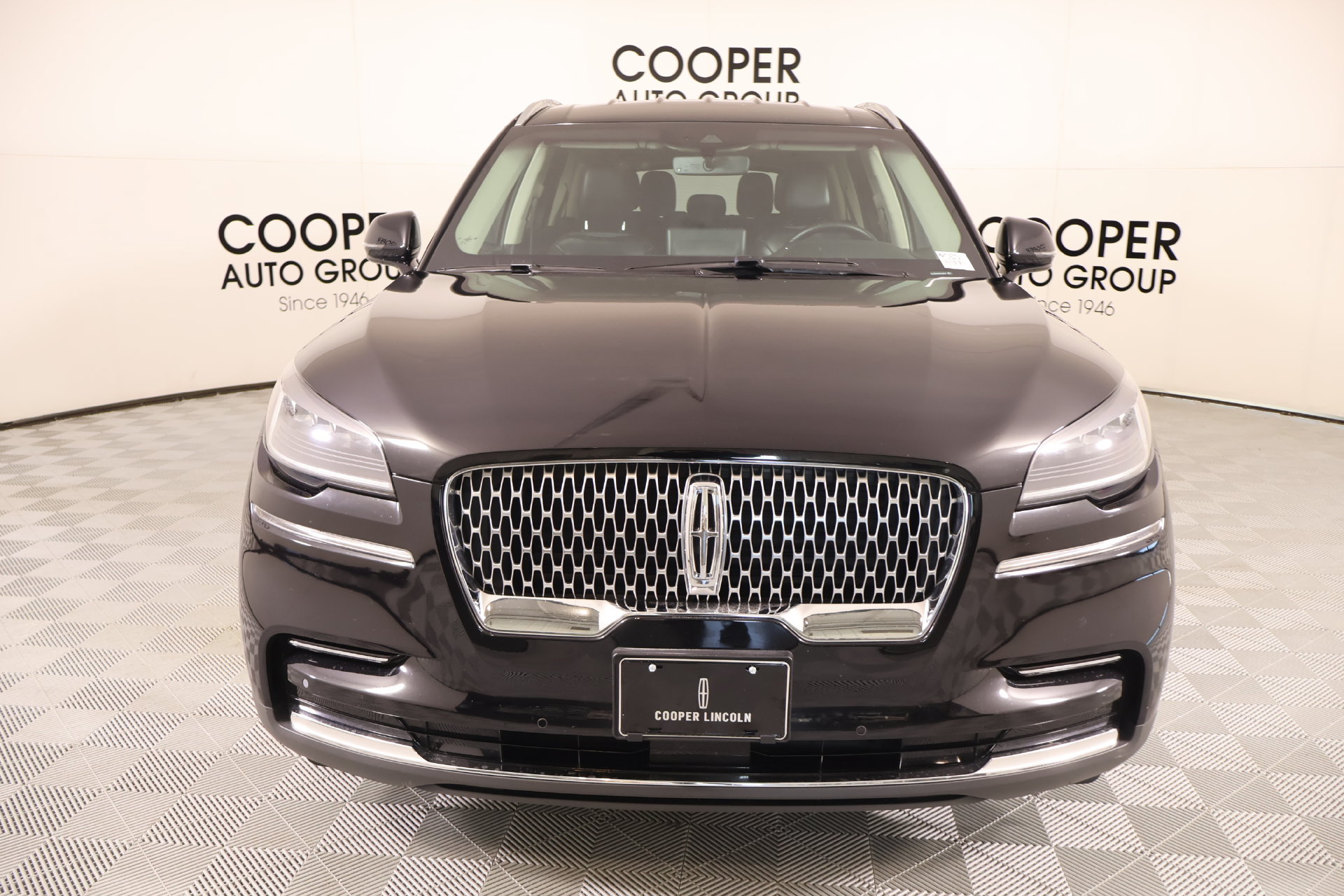Used 2023 Lincoln Aviator 2WD image 9