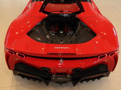 Certified 2022 Ferrari SF90 Spider image 84